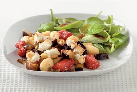 Aubergineschotel met pomodori