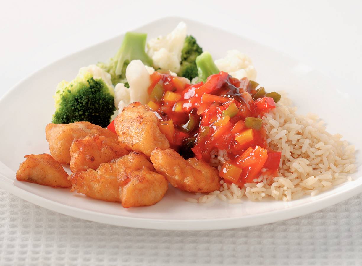 Kibbeling in zoetzure saus met rijst