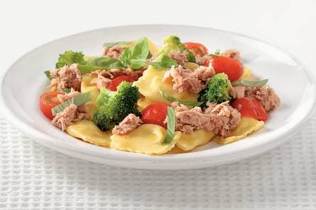 Ravioli met broccoli en tonijn
