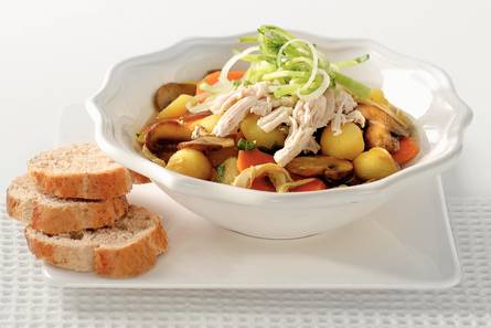 Kippotje met champignons en minikriel