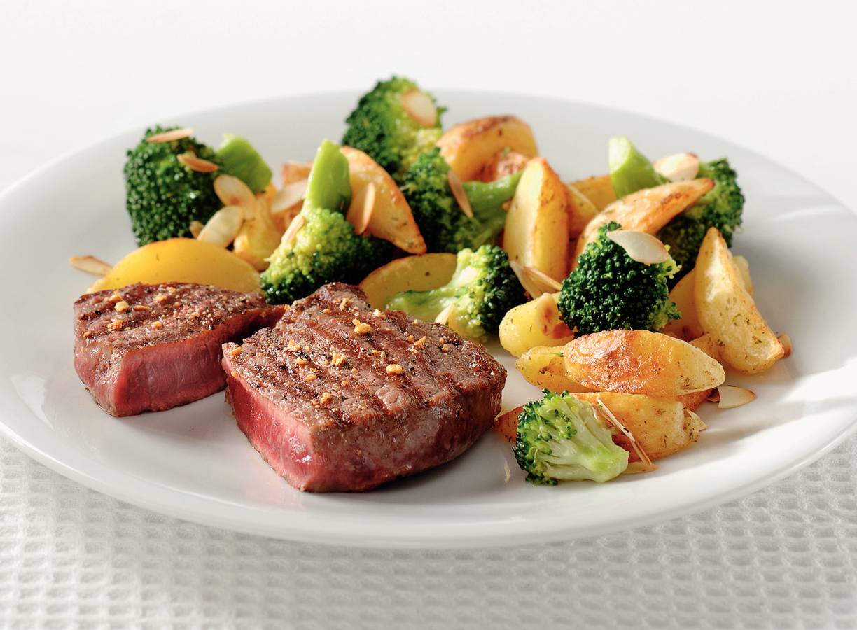 Gegrilde biefstuk met peper-knoflookrub