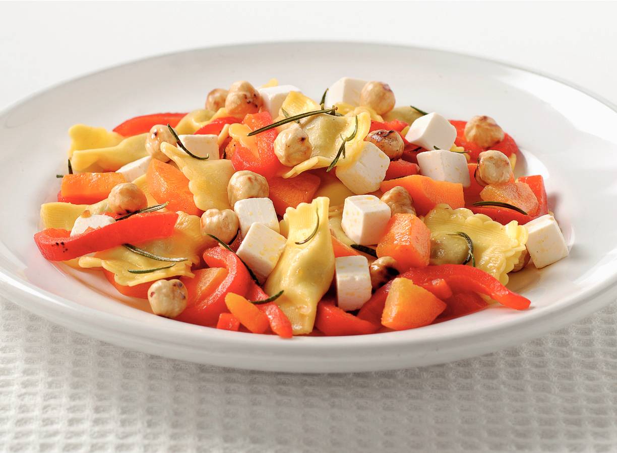Ravioli met geroosterde paprika en kaas