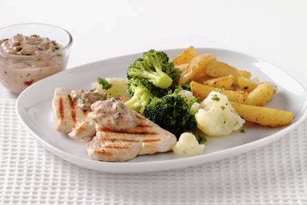 Kalkoenfilet met cranberry-pepersaus