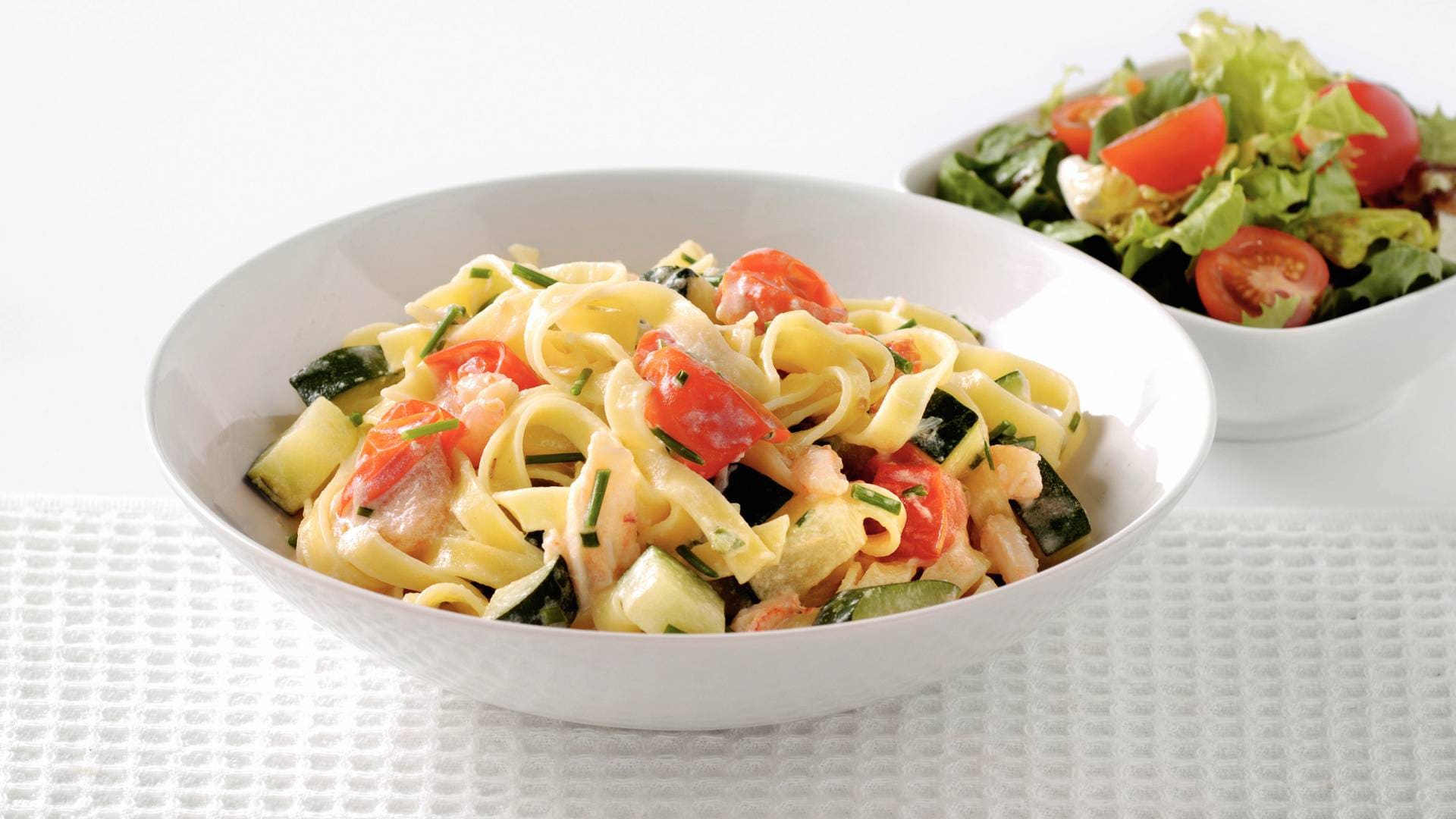 Tagliatelle met krab en mediterrane groenten recept - Allerhande