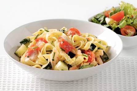 Tagliatelle met krab en mediterrane groenten