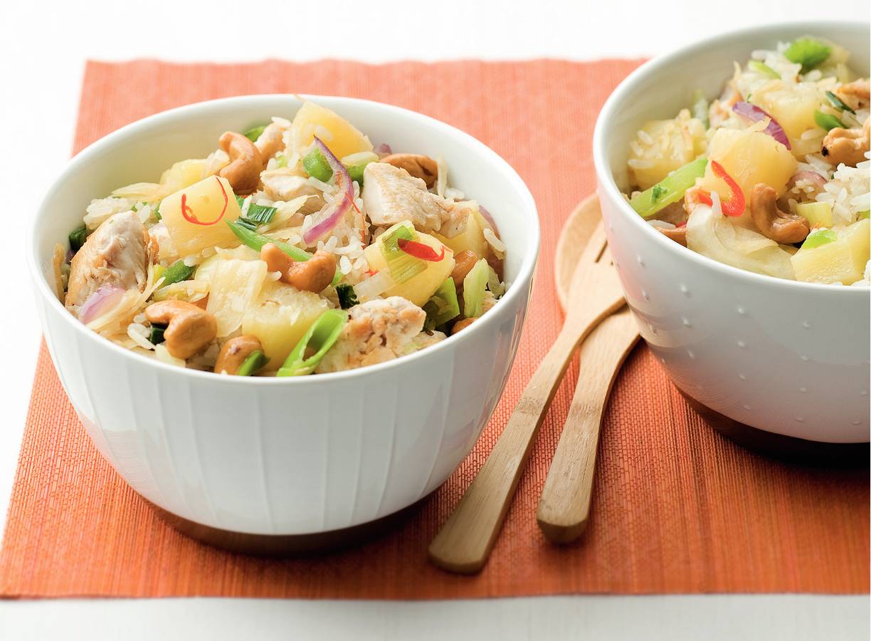 Tropische nasi goreng met cashewnoten