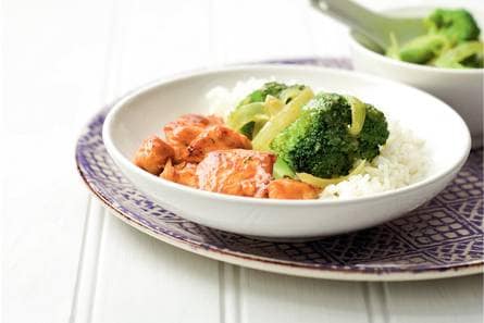 Thaise kip met broccolicurry