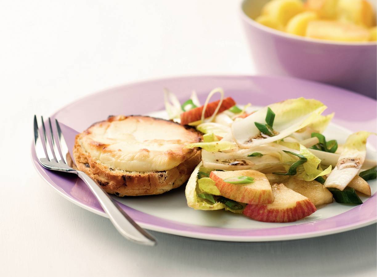 Witlofsalade met warme geitenkaas