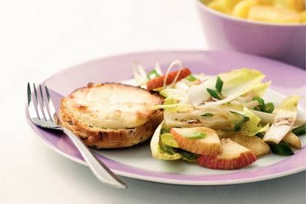 Witlofsalade met warme geitenkaas