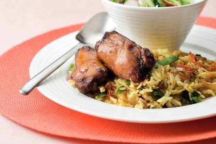 Kipspareribs met gebakken rijst