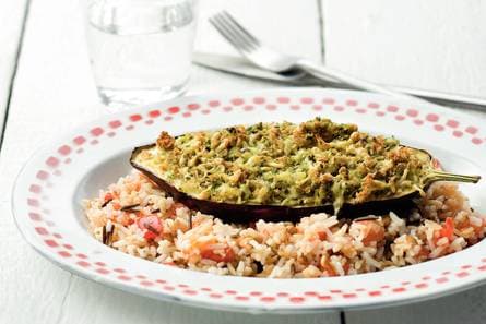 Gevulde aubergines met tomatenrijst