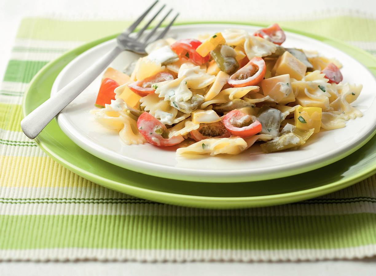 Pastasalade met snijbonen en kaas