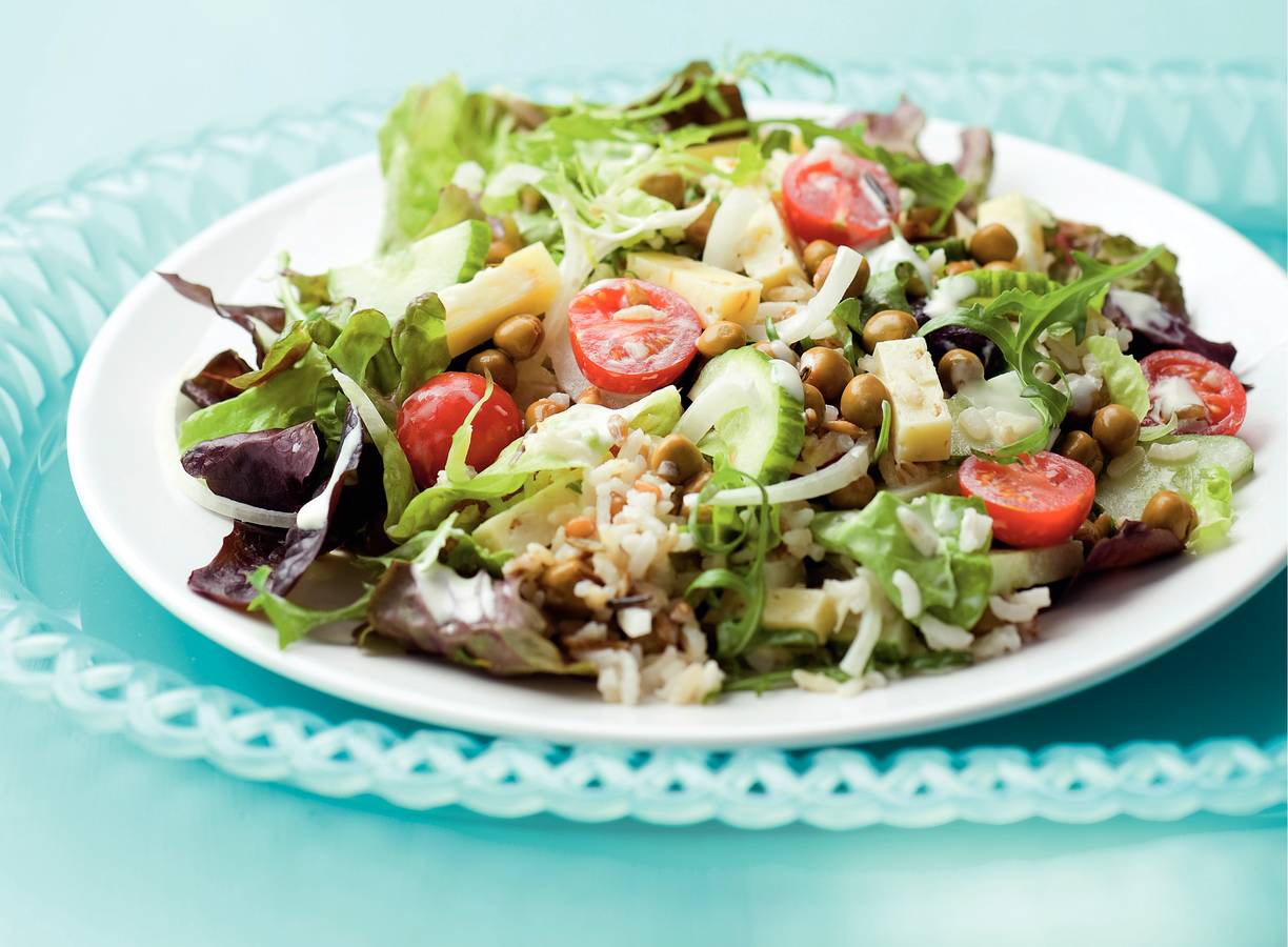 Maaltijdsalade met meergranenrijst