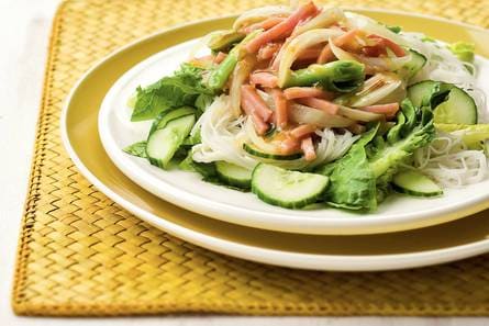 Kruidige ham met mihoensalade