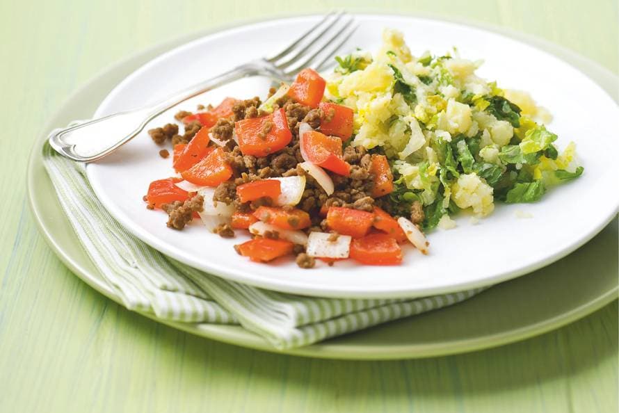 Vegetarische andijviestamp met paprika