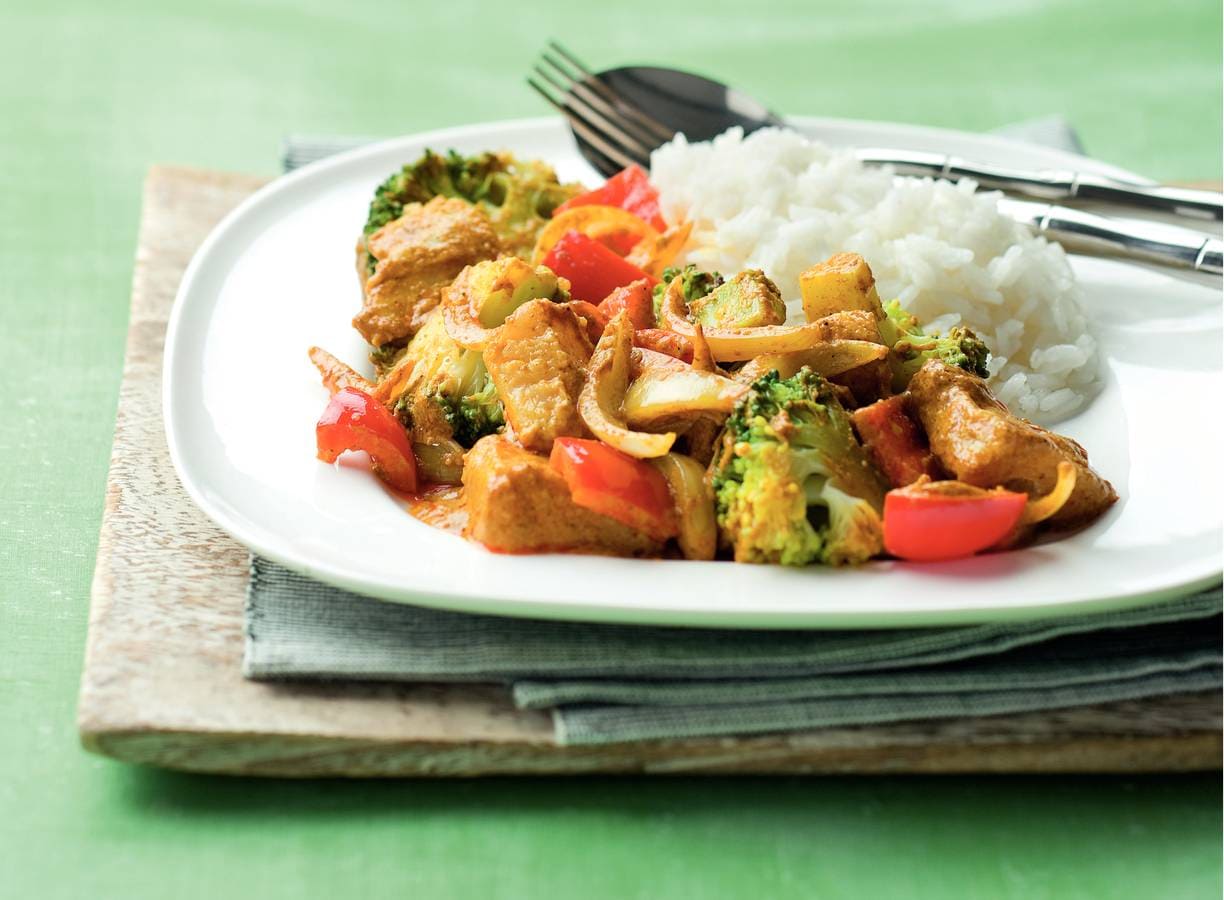 Indiase viscurry met broccoli