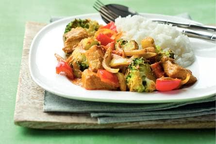 Indiase viscurry met broccoli