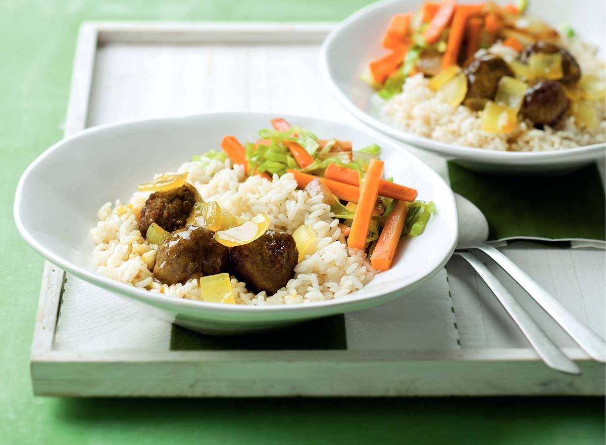 Snelle rendang van gehaktballetjes