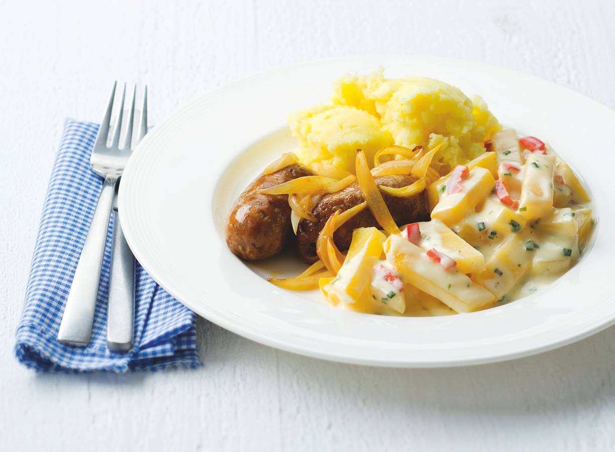 Saucijsjes met koolraap in paprikasaus