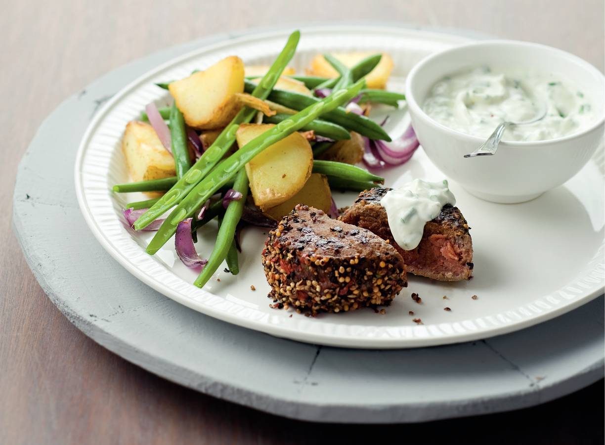 Pepersteaks met bieslookkwark