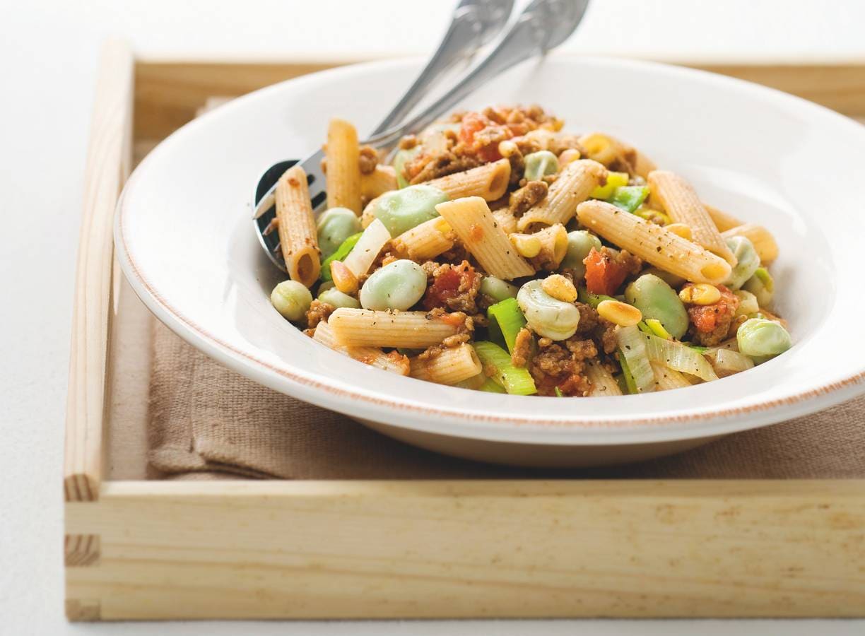 Penne met tuinbonen en pijnboompitten