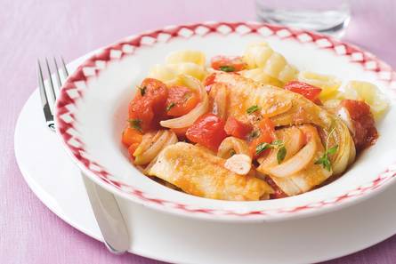 Visstoof met tomaten en paprika