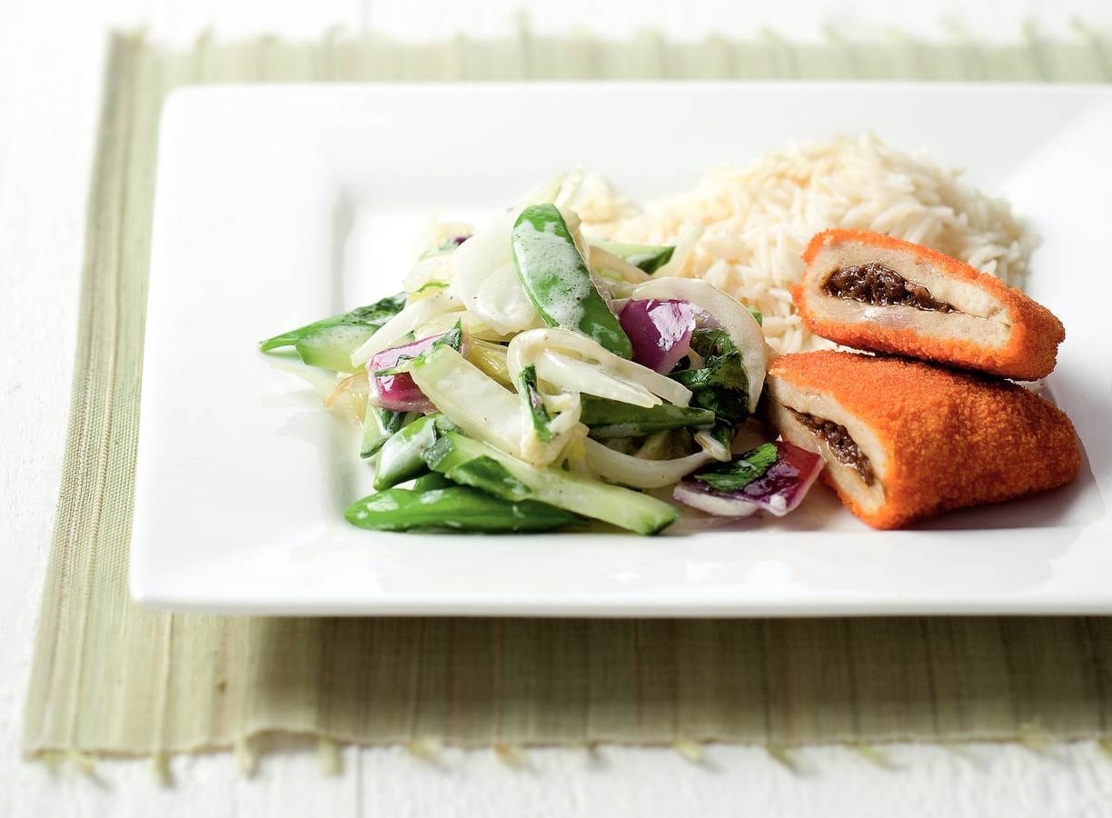 Kip-satéschnitzel met oosterse roerbak