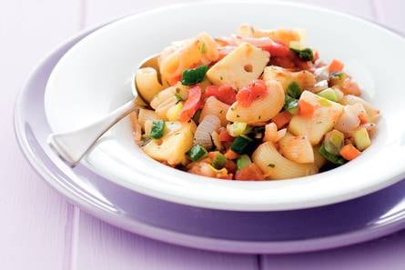 Macaroni met Italiaanse groentesaus