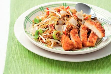 Vegetarische schnitzel met gebakken rijst