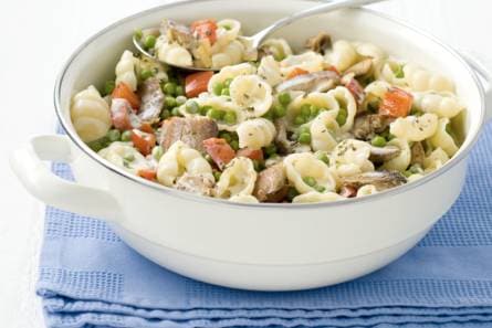 Pastaschelpjes met gerookte haring