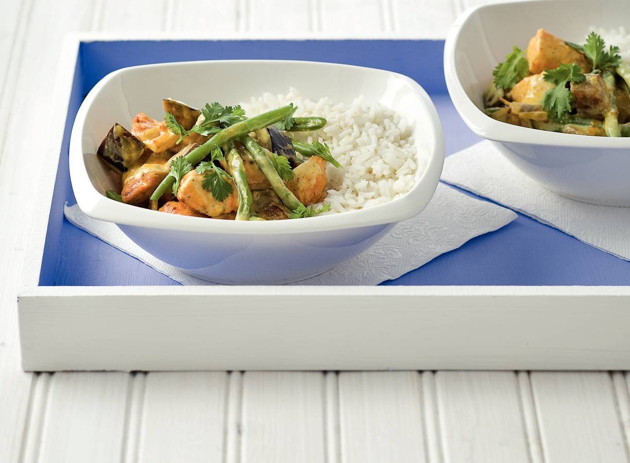 Thaise kipcurry met aubergine en sperziebonen