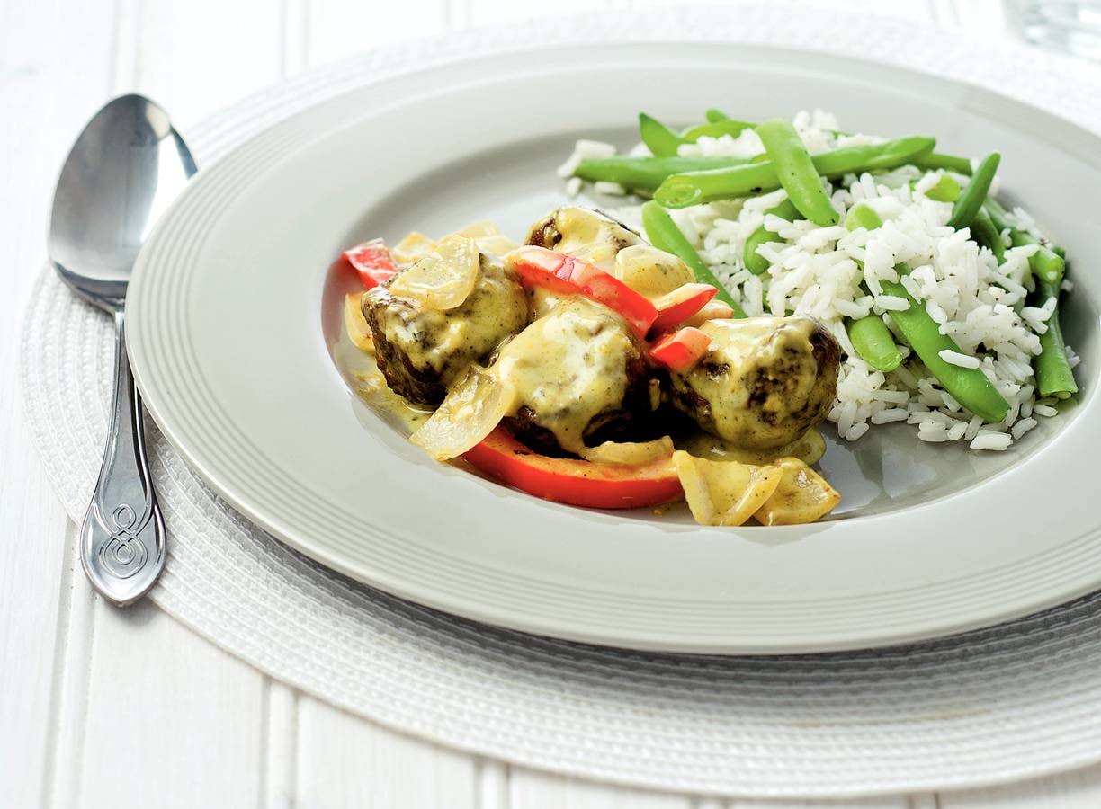 Curry van gehakt met sperziebonenrijst