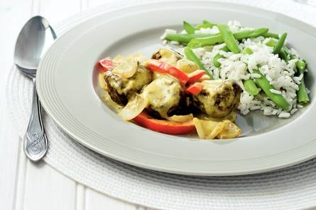 Curry van gehakt met sperziebonenrijst