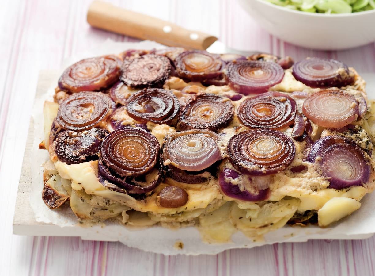 Gratin van rode uien en aardappel