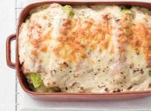 Witlof-appelschotel met rauwe ham