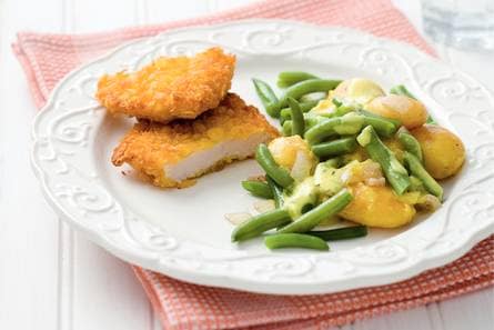 Krokante kipschnitzel met Hollands bonenpannetje