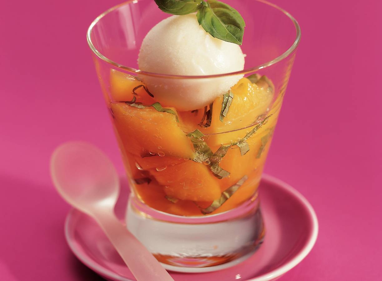 Citroensorbet met nectarines