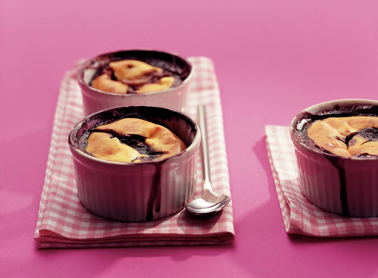 Warm ricottacakeje met blauwe bessen