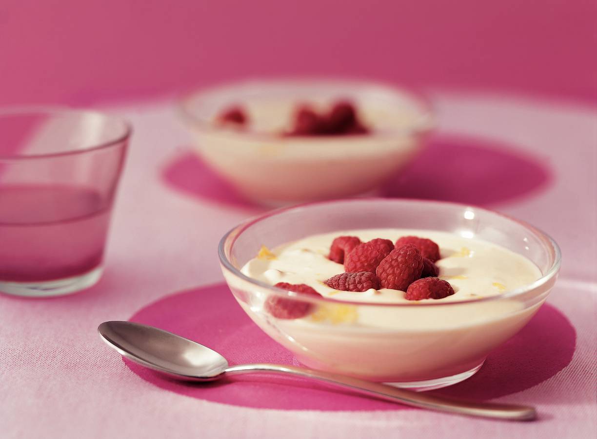 Hazelnoot-citroenyoghurt met frambozen