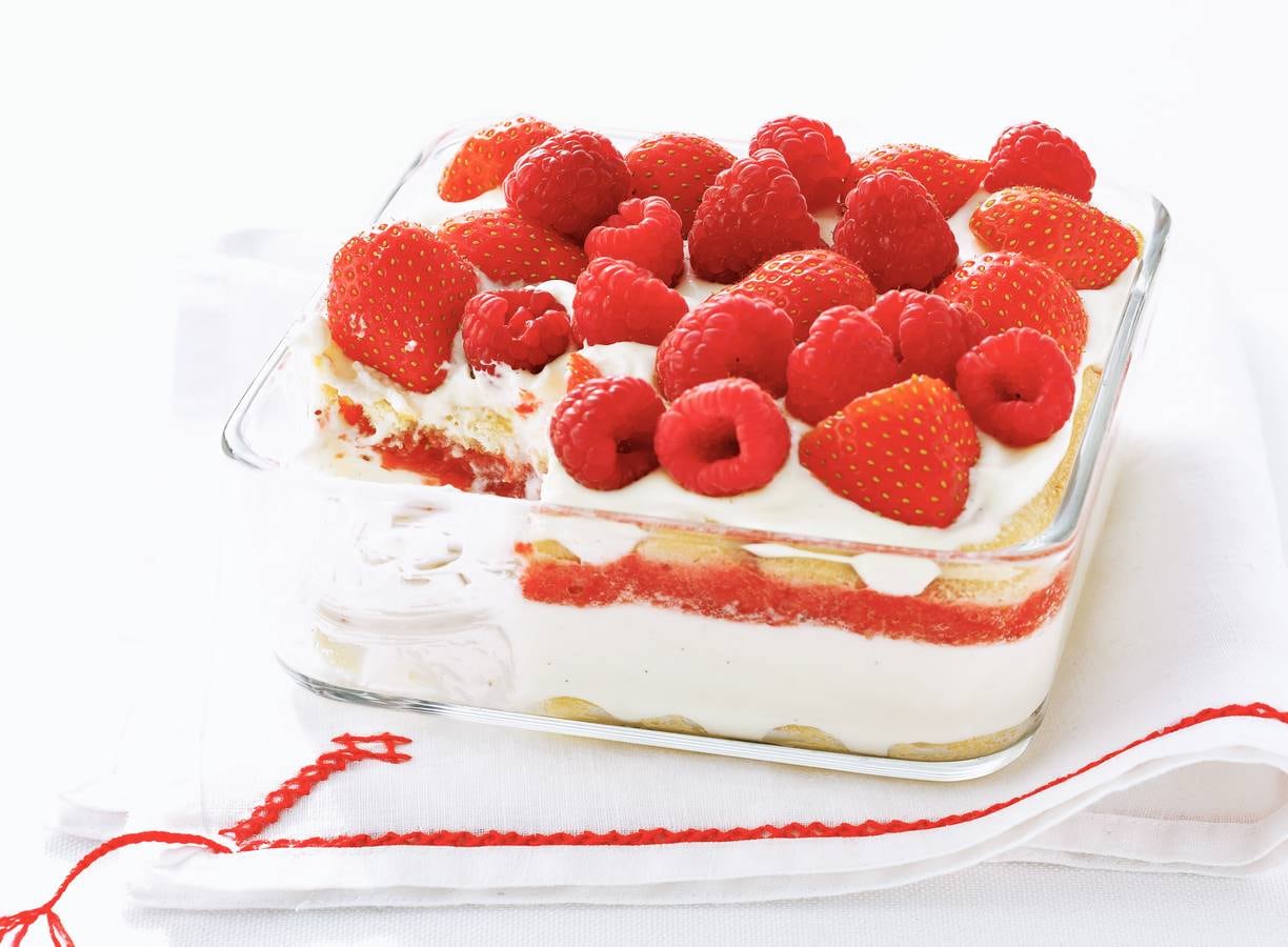 Aardbeientiramisu met frambozen