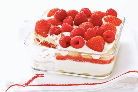 Aardbeientiramisu met frambozen