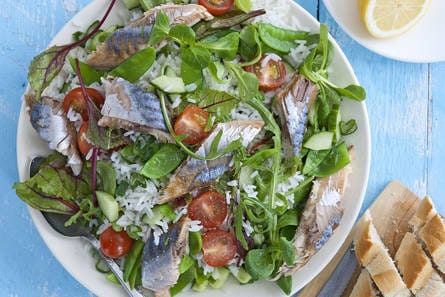 Rijstsalade met makreel