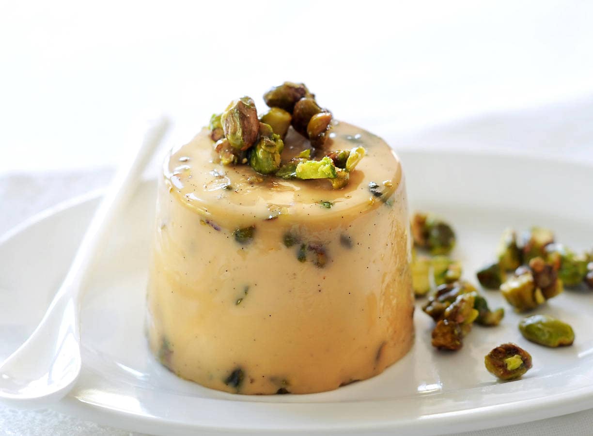 Espresso panna cotta met pistache