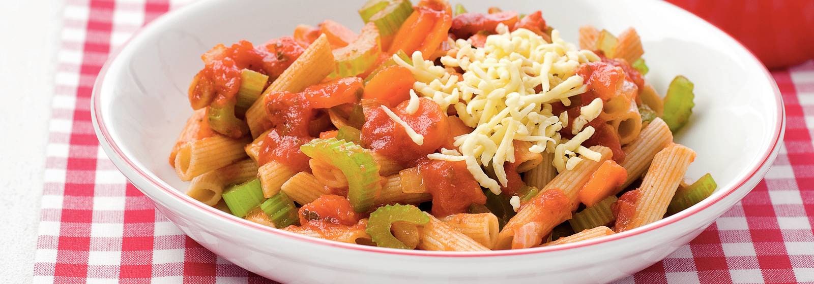 Penne Met Napolitaanse Groentesaus Recept Allerhande Albert Heijn