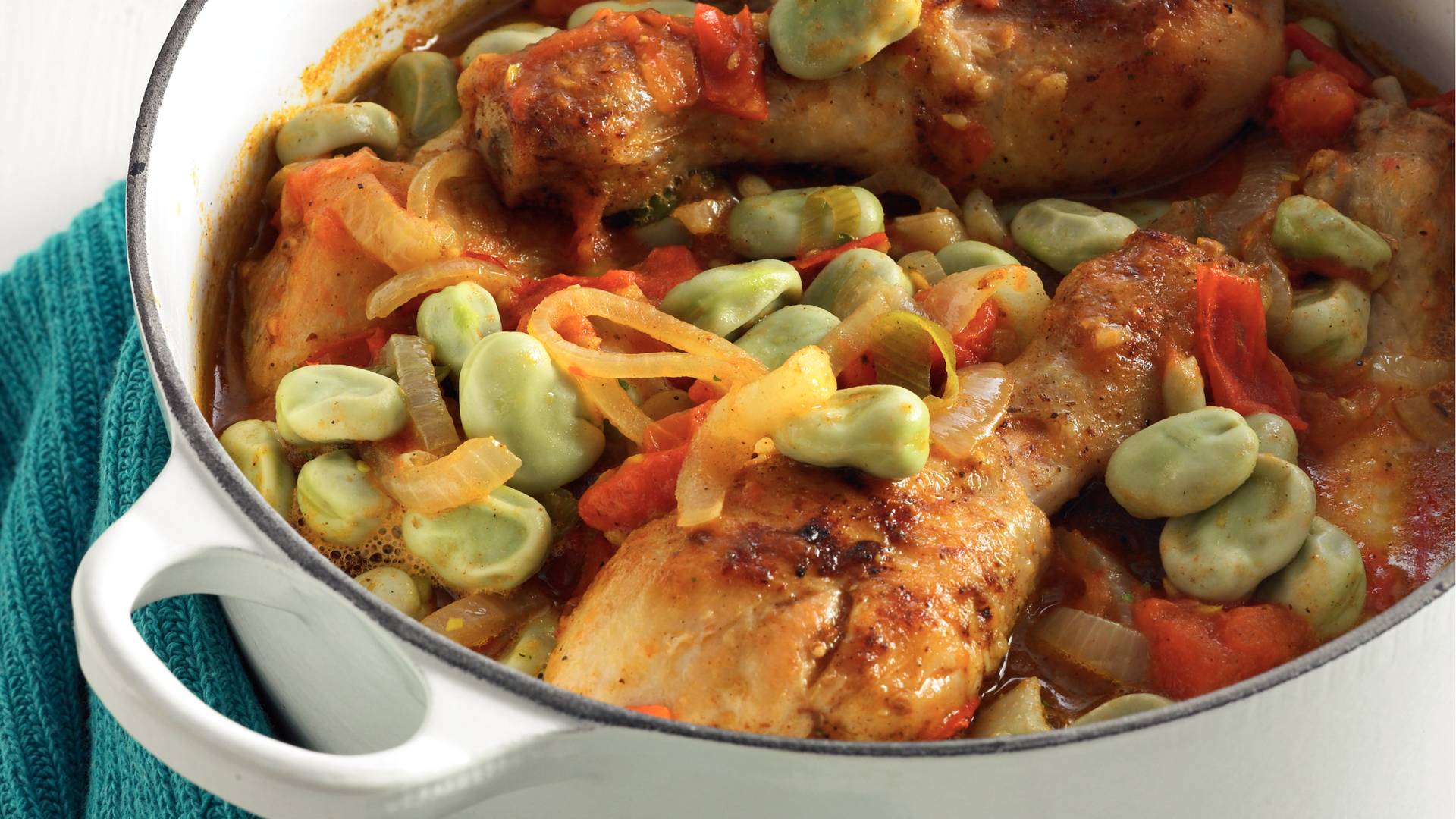 Tajine van tuinbonen en tomaten met kip recept Allerhande Albert Heijn België