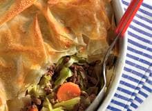 Filodeeg bij een ovenschotel? Waarom niet? Het geeft een lekker crunchy bovenlaagje. 