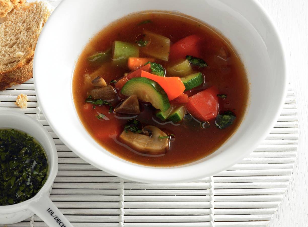 Italiaanse groentesoep met champignons