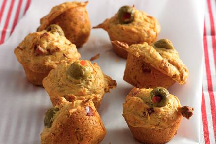 Wortelmuffins met ham en olijven