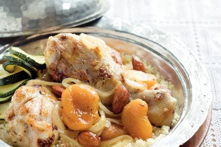 Tajine van kip met abrikozen