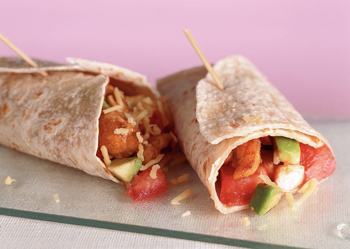 Wrap met avocado-tomatensalsa